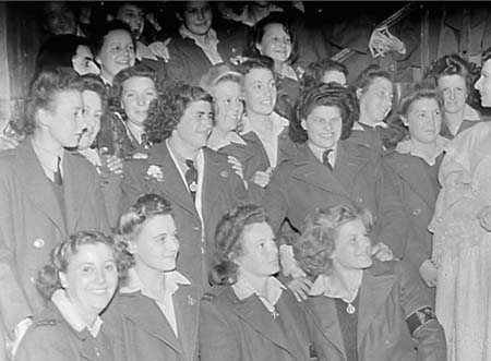 Theatre Visit 08 1946