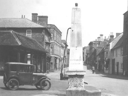  Town Pump e1900s.1420