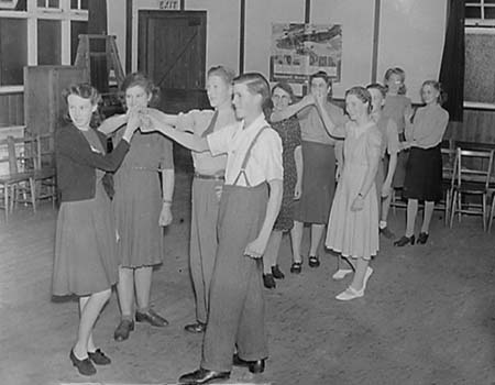 1947 Folk Dancing 01