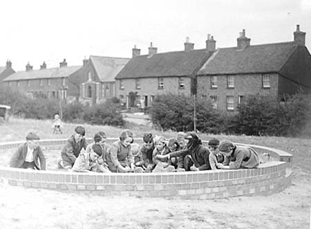 1948 Children Playing 01
