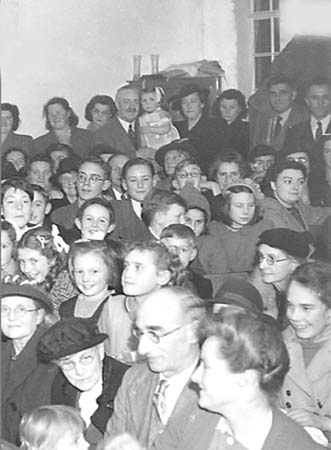 1948 Christmas Party 06