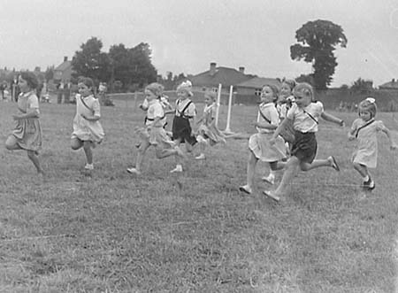 1949 School Sports 08
