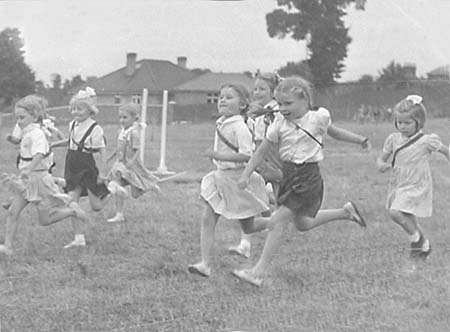 1949 School Sports 09