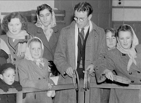 1949 Xmas Bazaars 06