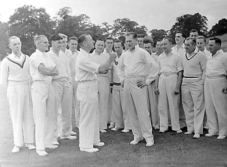 1954 Cricket Team 01