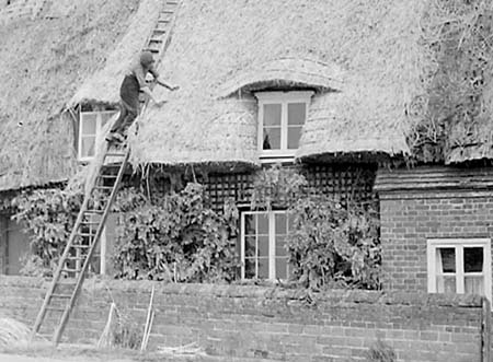 1954 Thatched Cottages 02