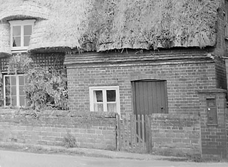 1954 Thatched Cottages 03