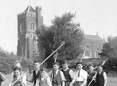 1942 Boy Gardeners 05