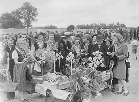 1943 Forces Fundraising 03