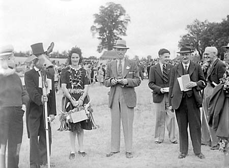 1943 Forces Fundraising 10