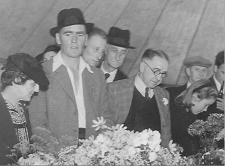 1943 Forces Fundraising 12