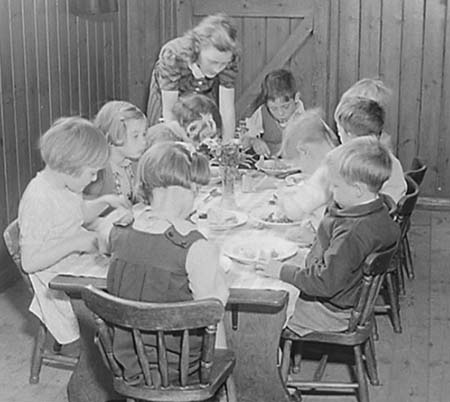 1943 School 06