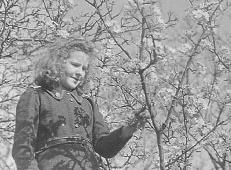 1943 Springtime 04