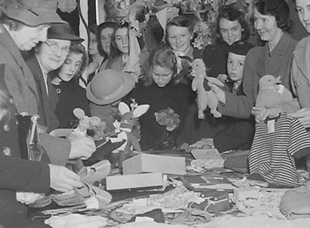 1944 Bazaar 04