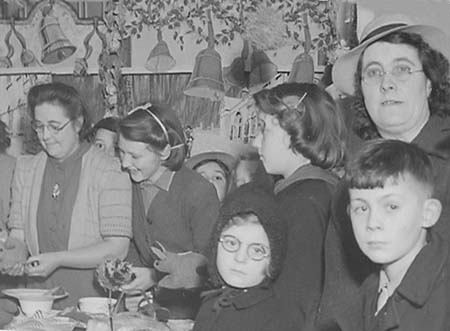 1944 Bazaar 06