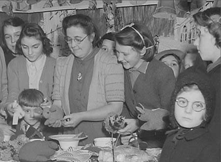 1944 Bazaar 07