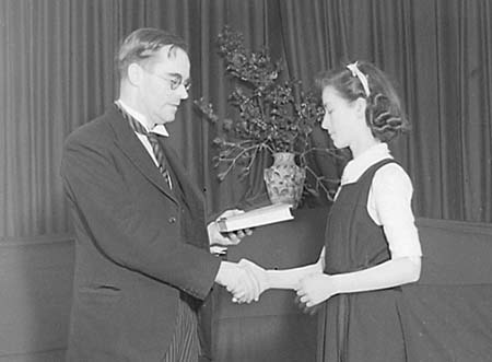 1945 School Group 10