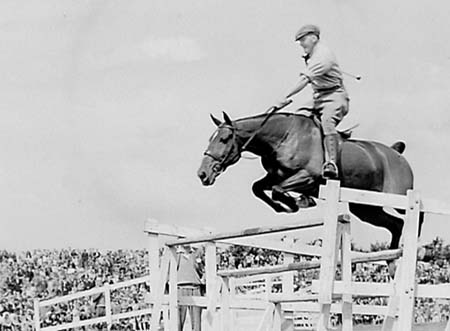 1945 Show One 25