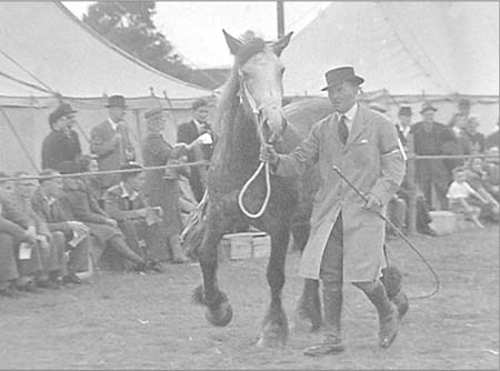 1945 Show Two 05