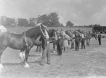 1945 Show Two 06
