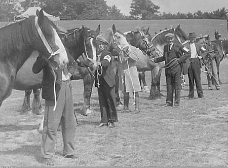 1945 Show Two 07