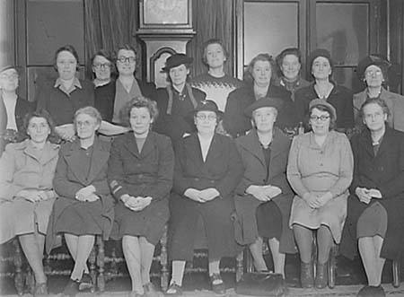 1945 WVS Group 01