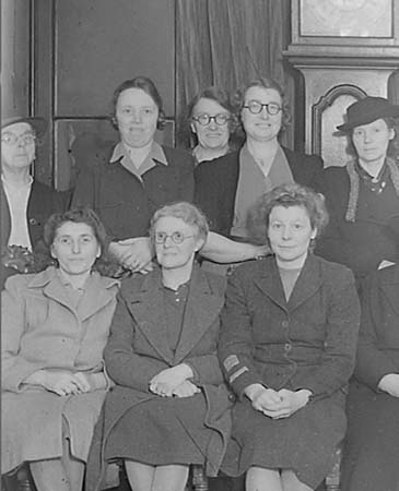 1945 WVS Group 04