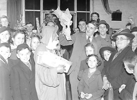 1945 Xmas Sale 05