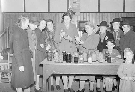 1946 Bottled Fruit 01