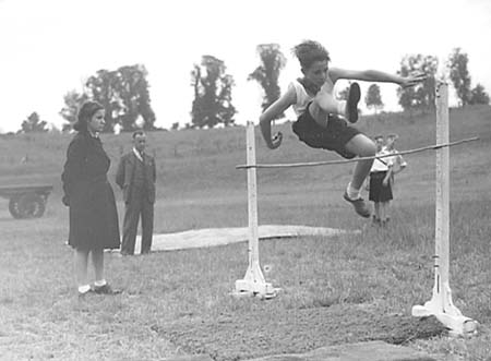 1946 School Sports 02