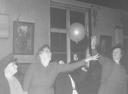 Sisterhood Party 1950 08