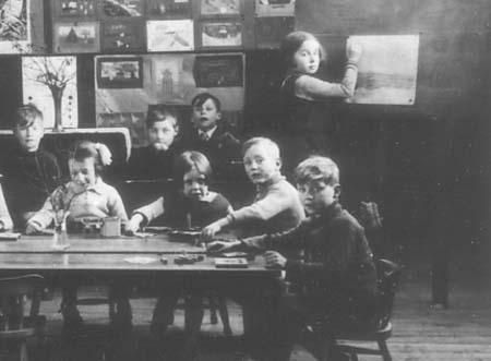 1920s School 02