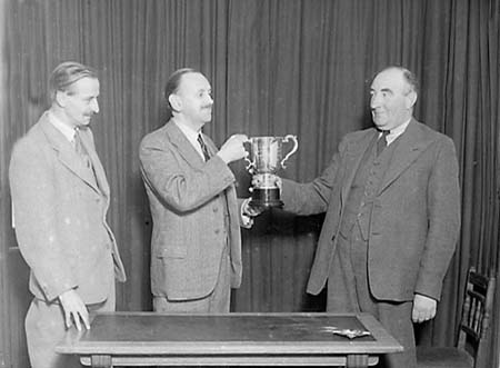 1949 AJ Woodward 01