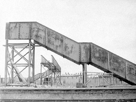 1949 Footbridge 03