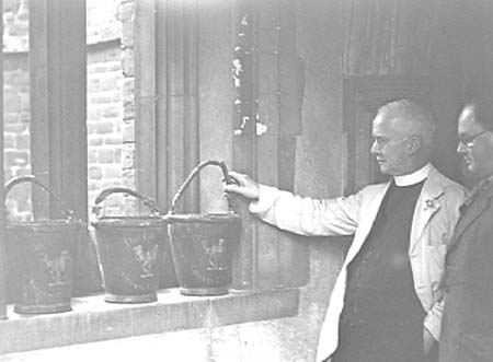 1940 Leather Buckets 02