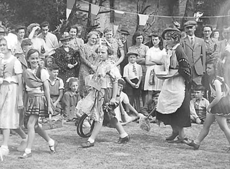 1944 Garden Fete 07