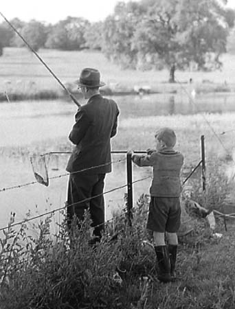 1940 Fishing 01