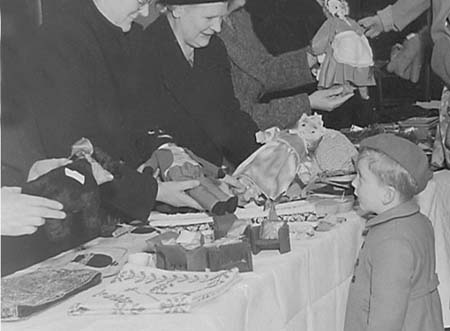 1943 Xmas Bazaar 06