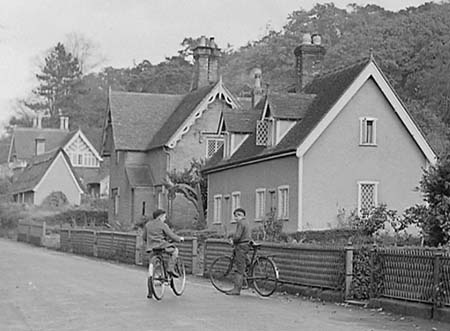 1944 Old Houses 04