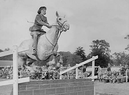 1947 Gymkhana 03
