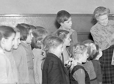 1948 Young Artist 03