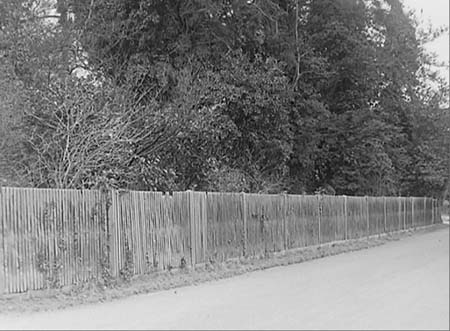 1949 Park Fence 03
