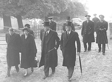 1949 VIP Funeral 04