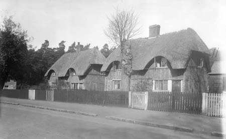 Ossory Cottages 02 Date?