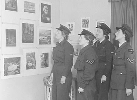 1943 Photo Show 04