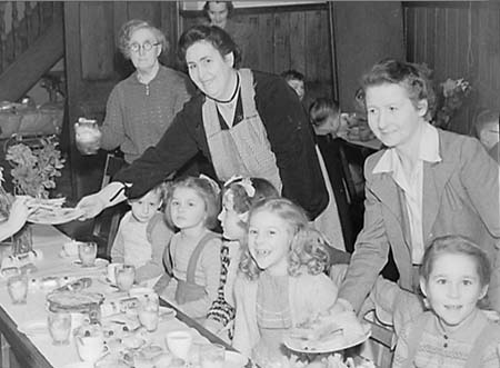 1949 Childrens Party 02