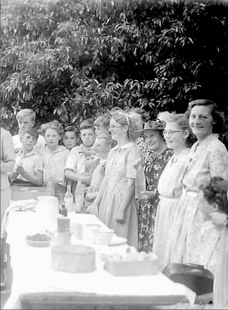 1949 Garden Fete 06