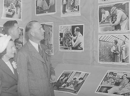  1950 Photo Exhibition 03