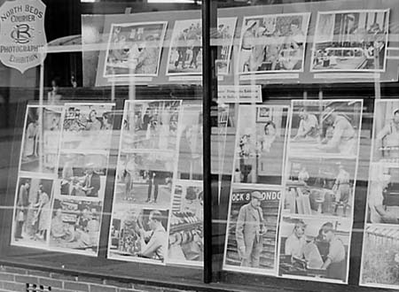 1950 Courier Office 02