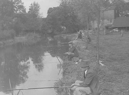 1940 Angling 01